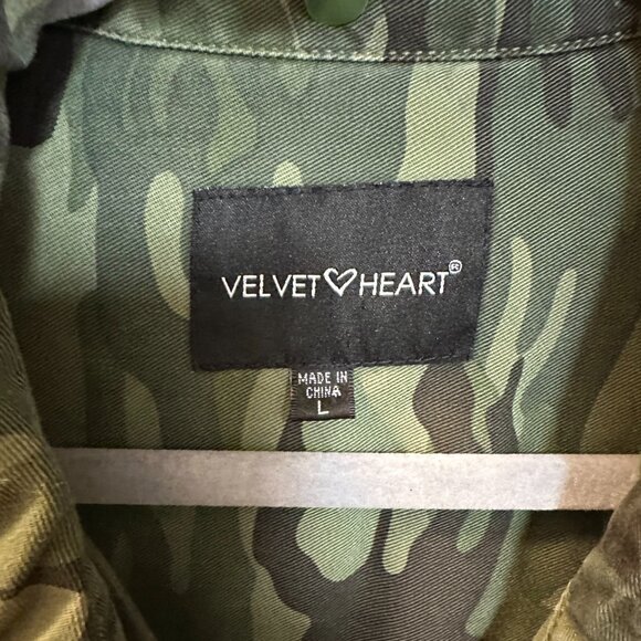 Velvet Heart Camo Midi Long-sleeved Dress w/Waist Tie-Size Large - Picture 4 of 6